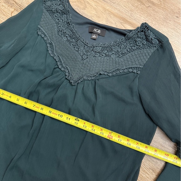 AGB • Boho Flutter Sleeve Crochet Blouse - Picture 7 of 11